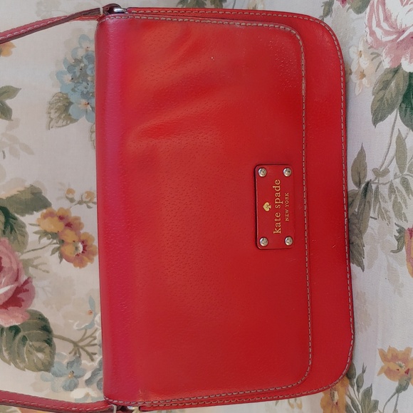 Vintage Kate Spade Red Leather Crossbody Camera Bag with Front Flap - Picture 16 of 16